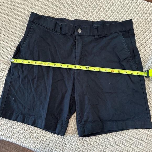Fabletics Men's Black Shorts Size 36 - Picture 5 of 8